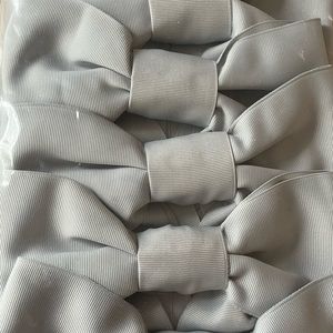 Set of 6 bow ties packed never opened. I have more than 5 of these packs.